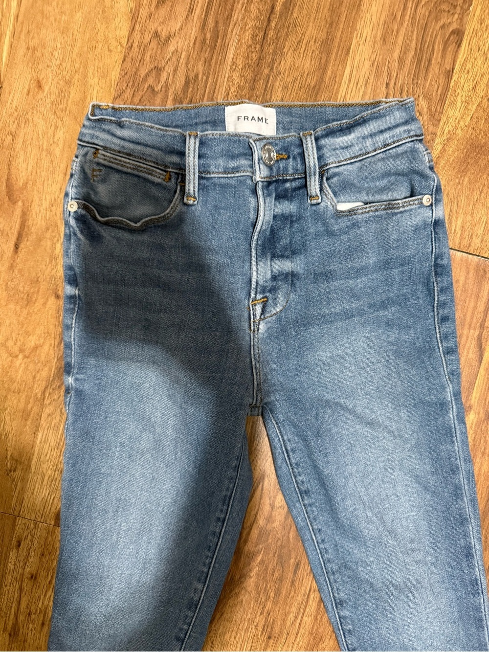 Frame Denim Medium Wash High-Rise Skinny Jeans with Frayed Hem - Picture 6 of 10